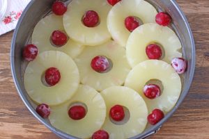 Перевернутая шарлотка с ананасами