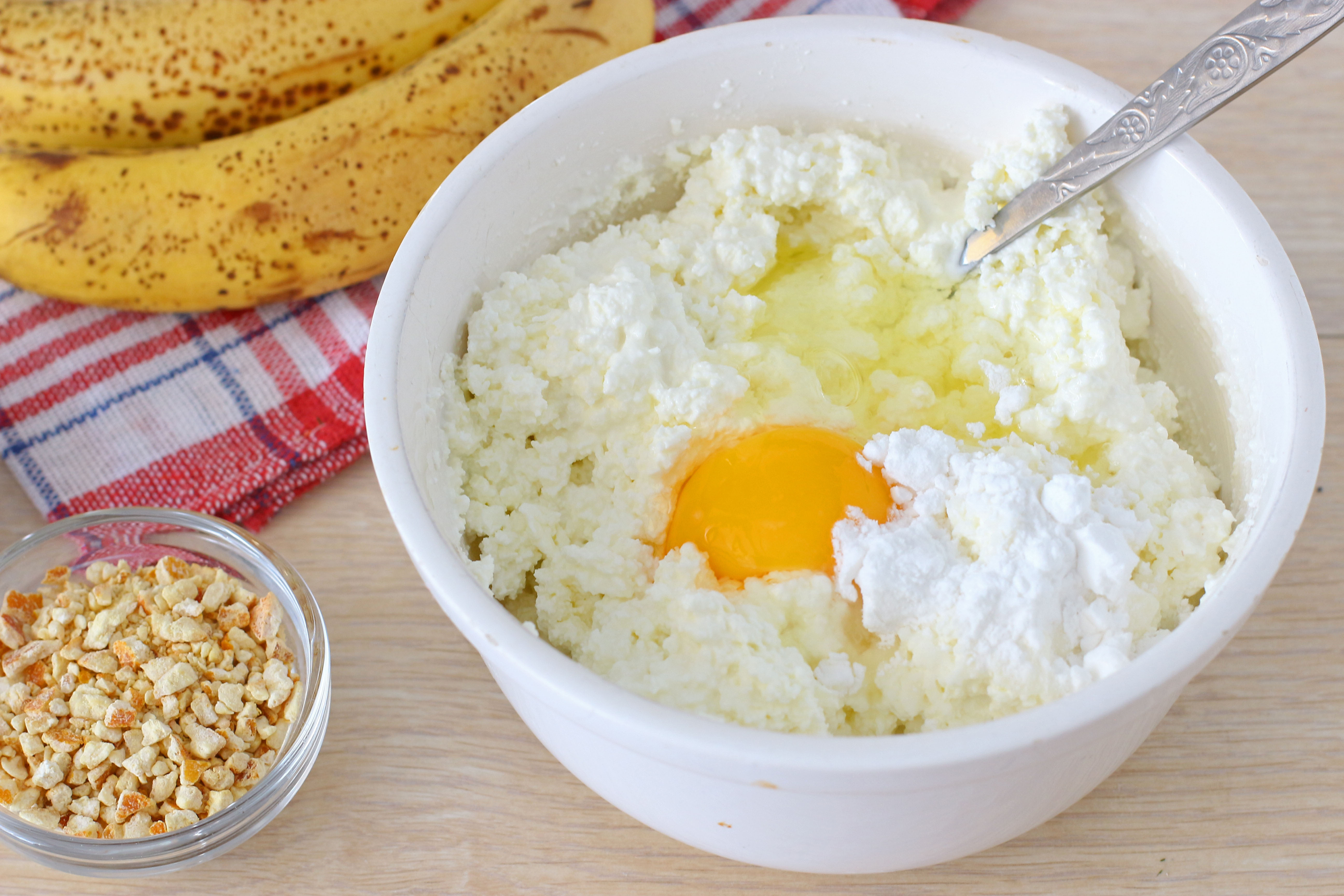 Запеченные бананы с творогом и йогуртом